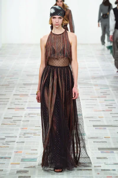 Look 80